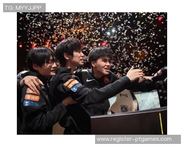 电竞比分独家分析FPX团队协作优势与其他战队的深度对比